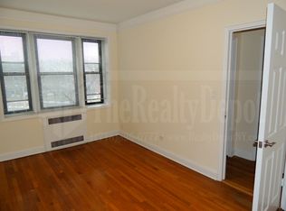 17505 Wexford Ter APT 1A, Jamaica, NY 11432