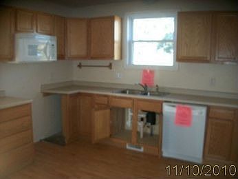 3rd image of 74 King Ave