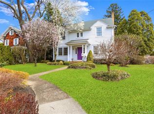 446 Stratfield Rd, Fairfield, CT 06825