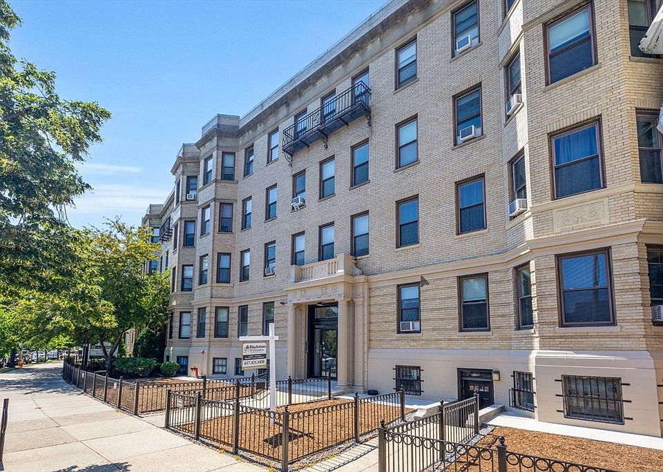 1st image of 69 Park Dr APT 3