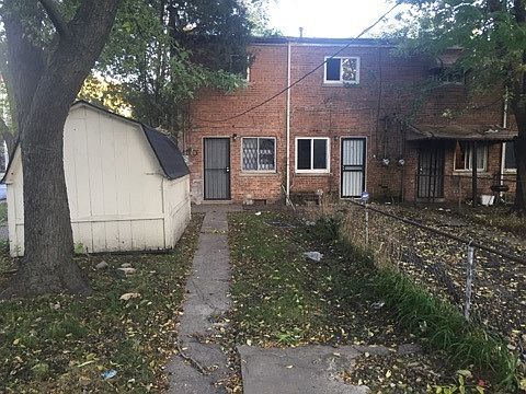 2nd image of 7300 S Dorchester Ave #Townhouse