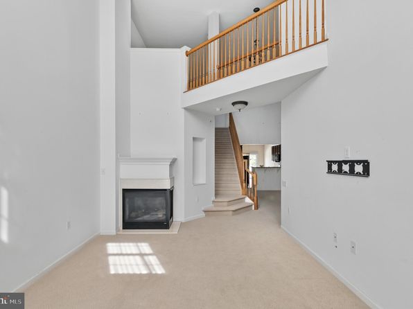 755 Wisteria Dr, Warrington, PA 18976