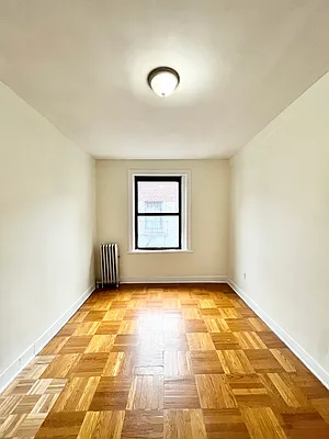 Rented by A&E Real Estate Management | media 19