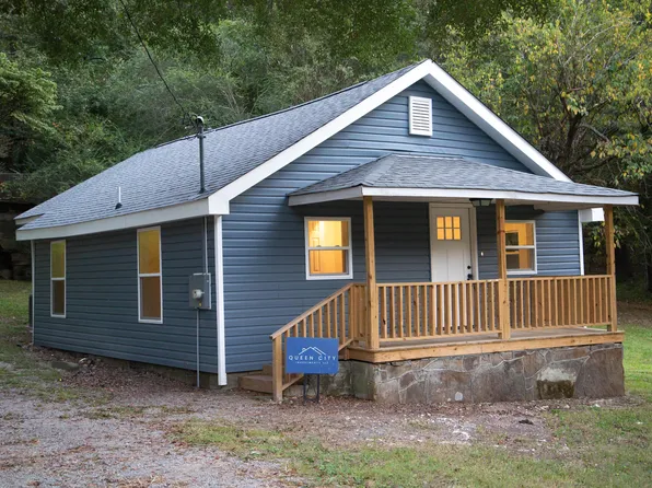 608 Bradley Ave, La Fayette, GA 30728