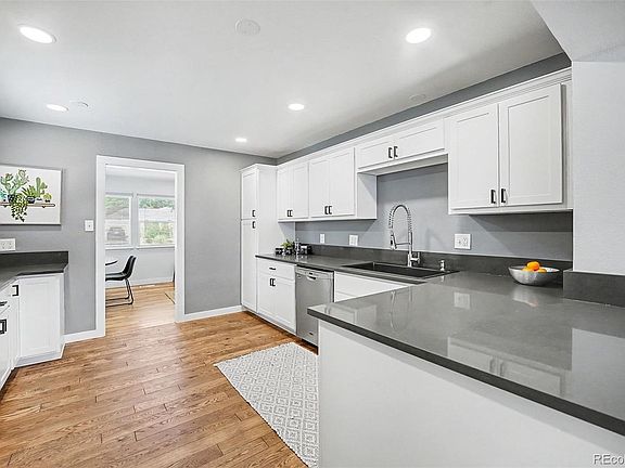 5th image of 2210 S Hooker Way