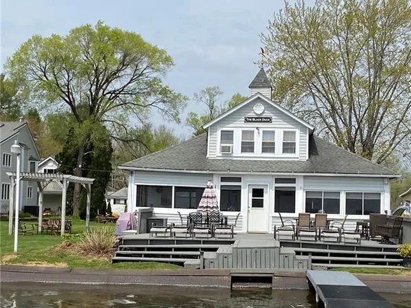 11065 Henry St, Conneaut Lake, PA 16316