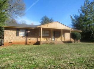 210 Courtney Cir, Greenville, SC 29617