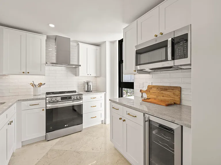 1200 S Flagler Dr #1906 — Photo 17