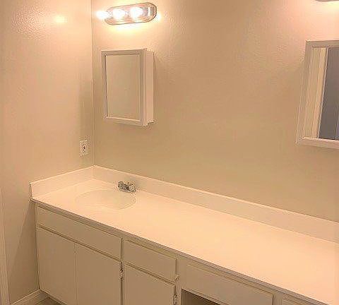 3rd image of 1135 W I St APT 31