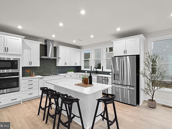 4th image of 4253 Manor Dr