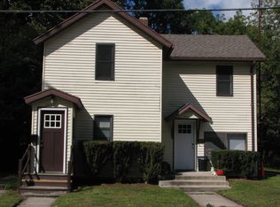 208 1/2 Walnut St, Mount Pleasant, MI 48858