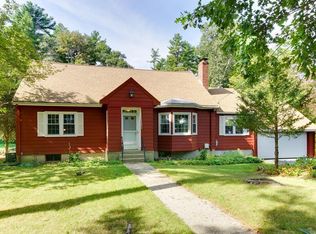 3 Picardy Ln, Dover, MA 02030