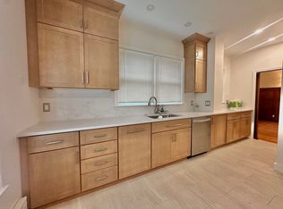 102 Bayswater St #1, Boston, MA 02128