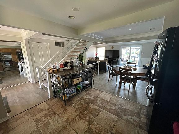 5th image of 4423 Elan Pl