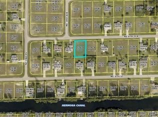 306 NE 9th Ter, Cape Coral, FL 33909