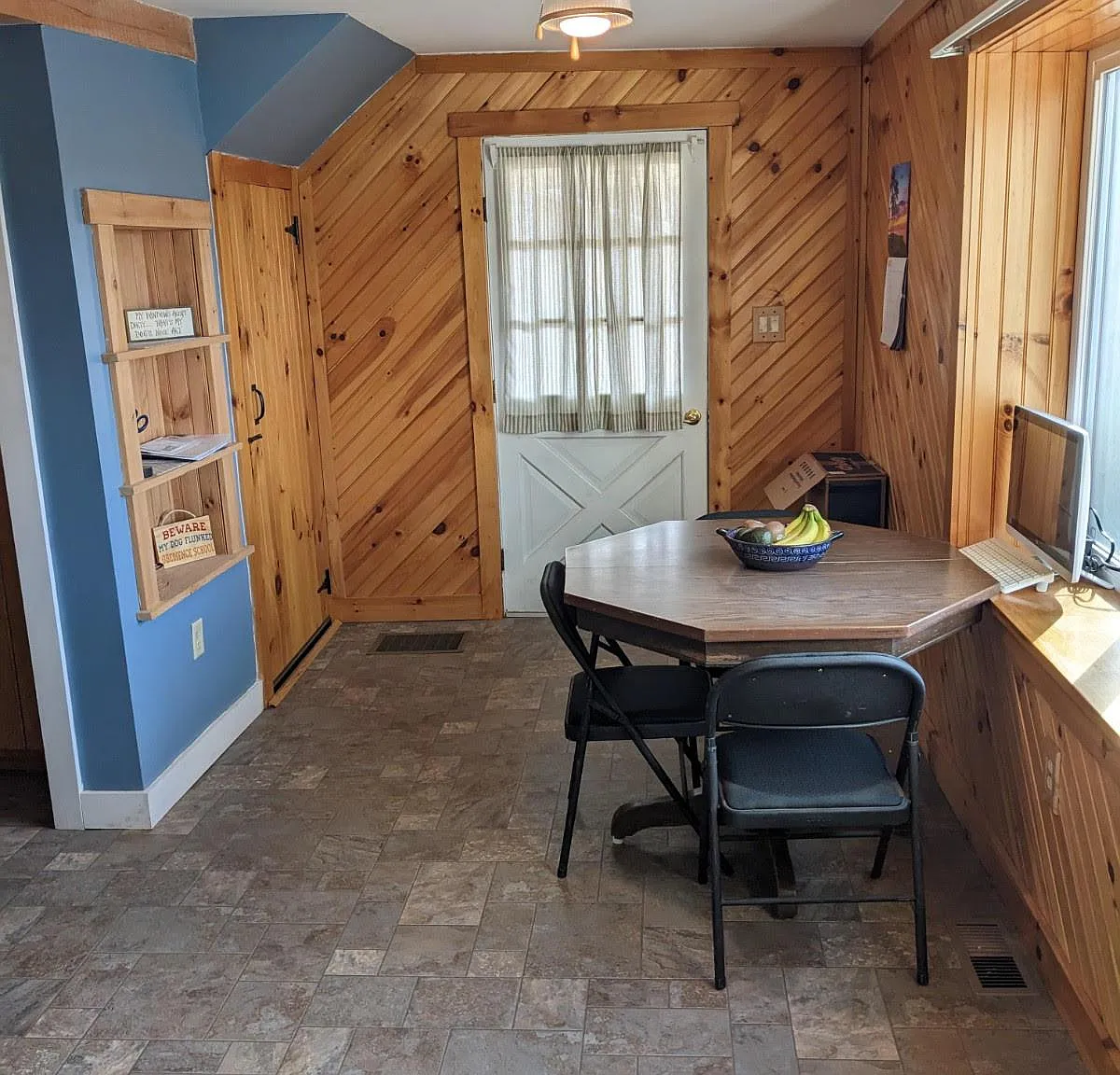 3 bed, 1500 sqft, $1,500 — Photo 2