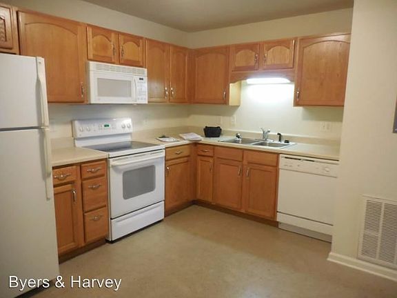 3rd image of 430 Jack Miller Blvd APT C
