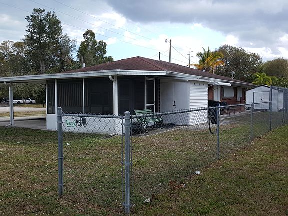 4th image of 2401 Oleander Avenue