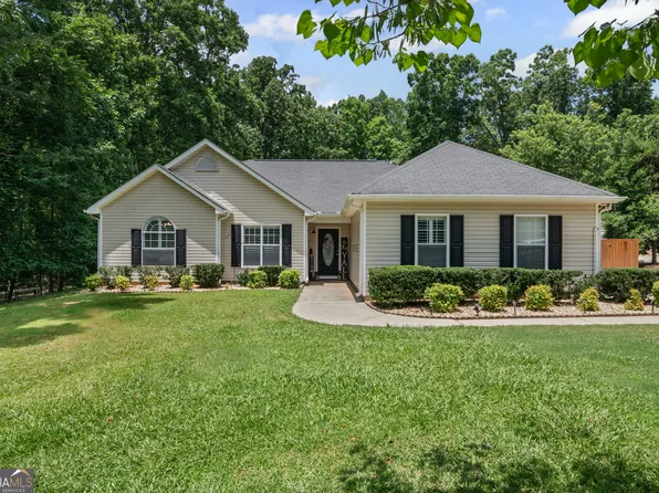 105 Paces Landing Trl, Newnan, GA 30263