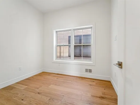 90 East 27th Street image 16 of 43