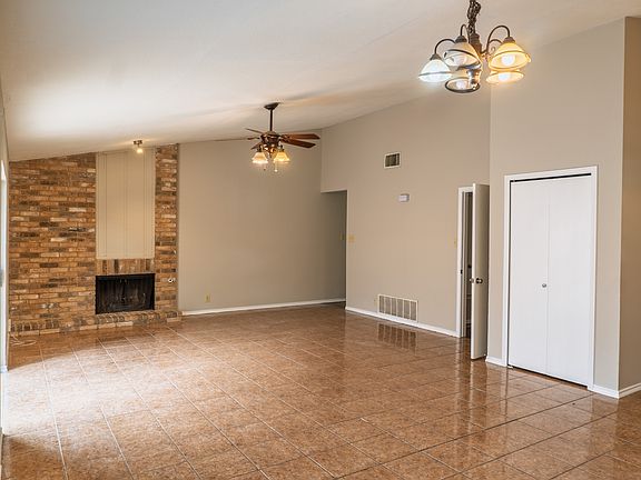 4th image of 13207 Larkwalk St