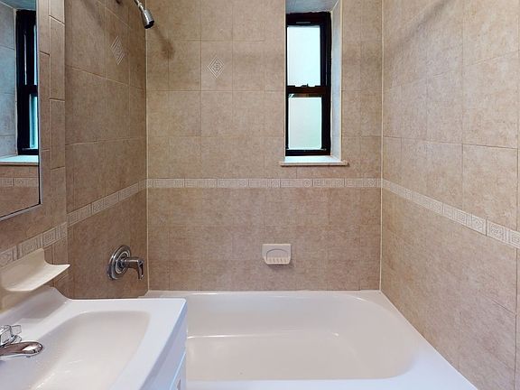 5th image of 20-72 26th St #3A