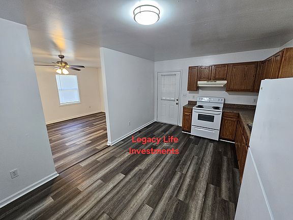 2nd image of 949 Irvington Rd