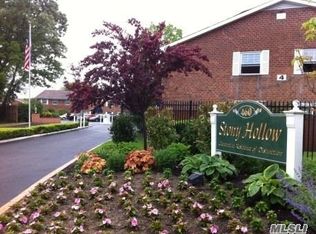 460 Old Town Rd APT 14L, Port Jefferson Station, NY 11776