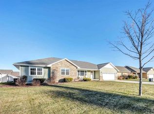 624 Pebblestone Cir, Oneida, WI 54155