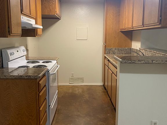 3rd image of 3724 Glendon Ave APT 102