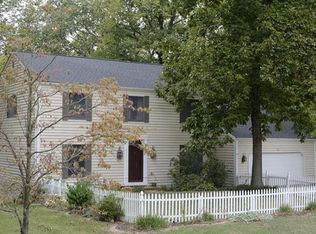 618 Goldfinch Ln, Troy, IL