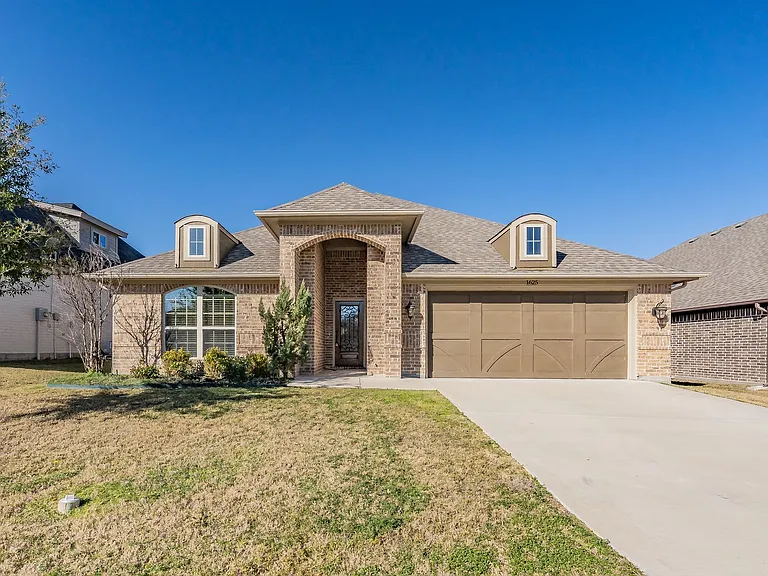 1625 Town Creek Cir — Photo 1