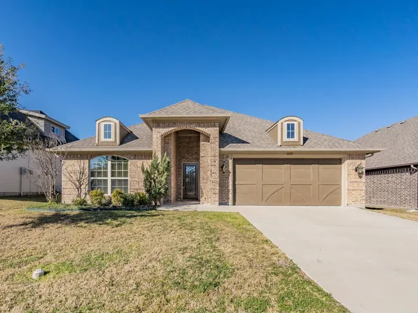 1625 Town Creek Cir, Weatherford, TX 76086
