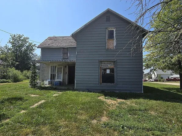 109 N Roads St, Mount Union, IA 52644