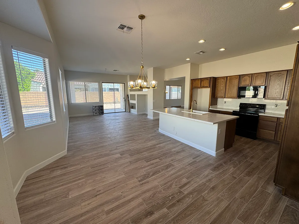 Building Photo - 3064 E Capricorn Way