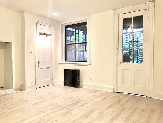 Rented by Tungsten Properties | media 8