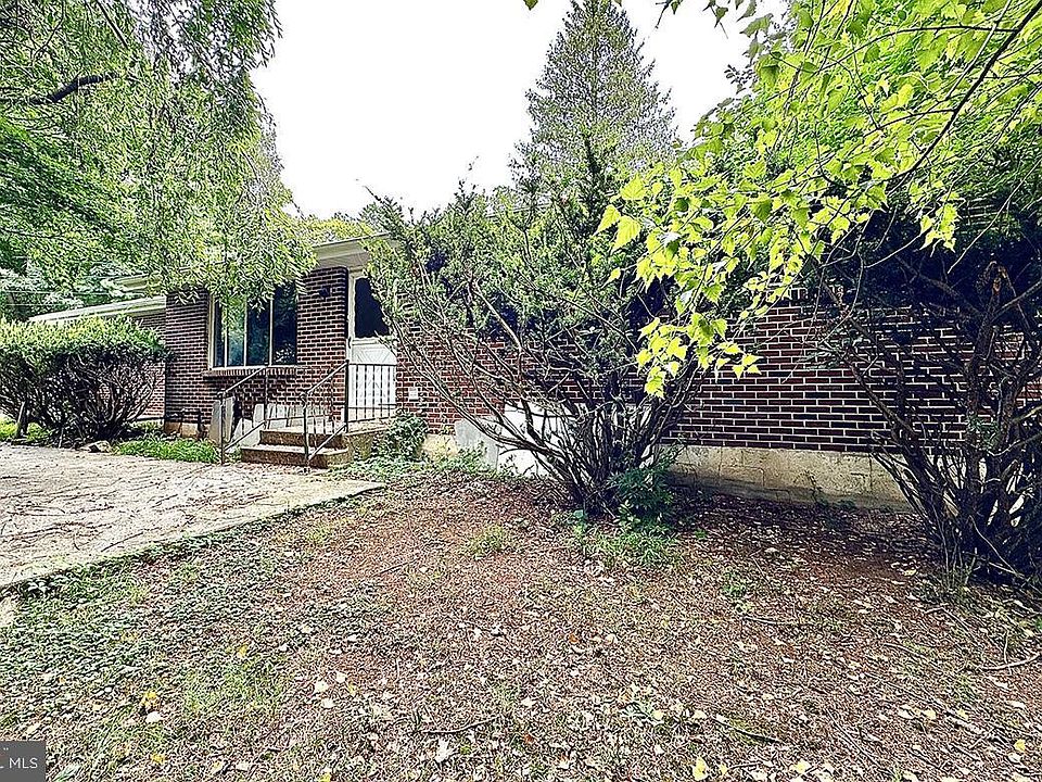 1st image of 420 Chapel Hill Rd