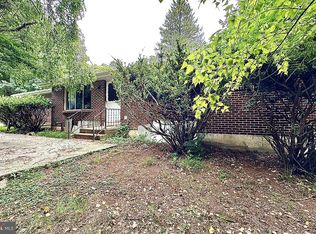420 Chapel Hill Rd, Sinking Spring, PA 19608