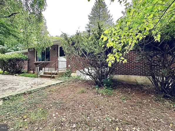 420 Chapel Hill Rd, Sinking Spring, PA 19608