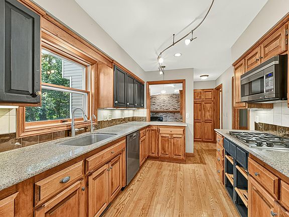2nd image of 1408 Woodland Dr SW