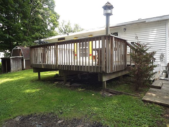 5th image of 27 Arbor Ave