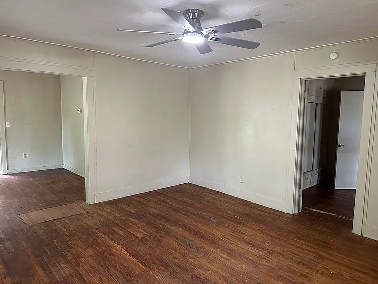 9709 N Classen Blvd — Photo 5