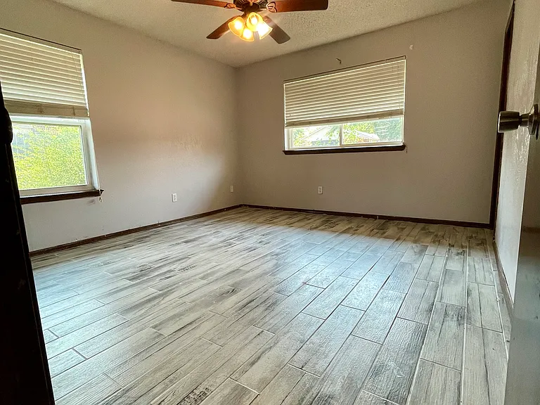 1000 Cottonwood Dr — Photo 14