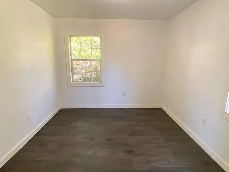Unit Photo