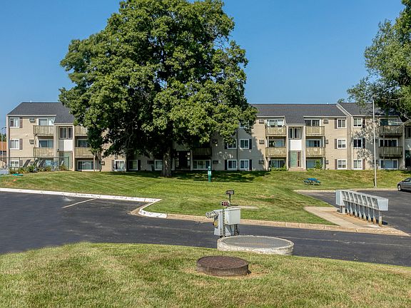3rd image of 2890 S 9th St #2906-F