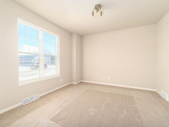 4th image of 1221 Orchid Petal Dr