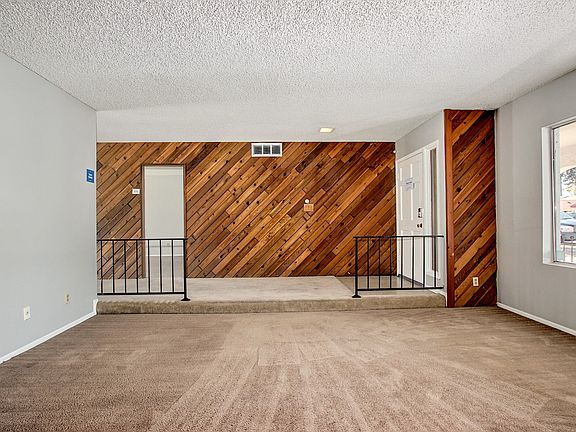 3rd image of 5048 W Christy Dr