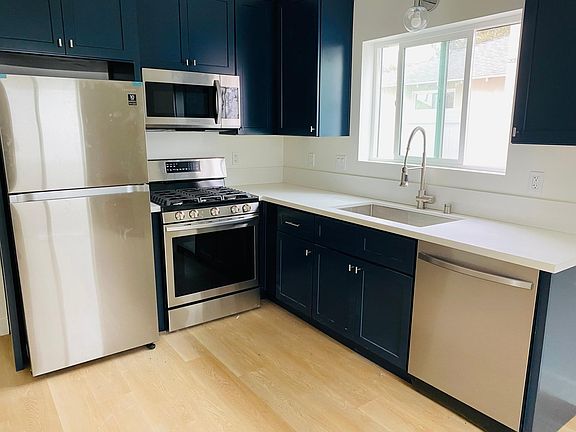 5th image of 12516 Vose St