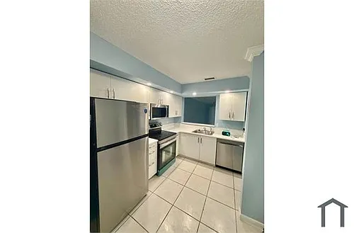 2501 NW 56th Ave Photo 1