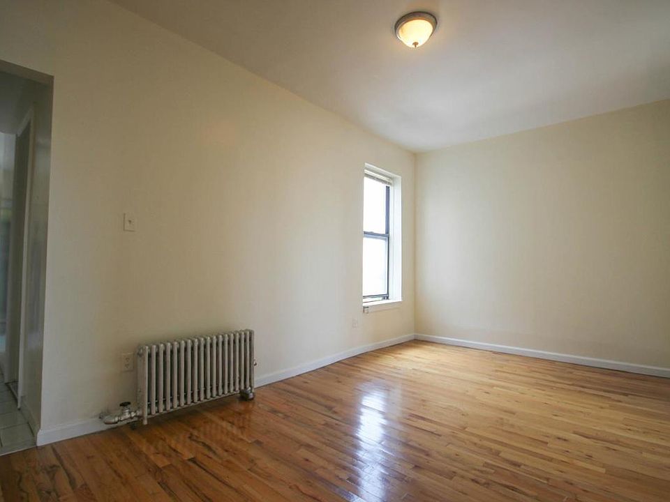 2nd image of 252 S 4th St APT 3F